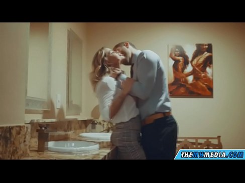 ❤️ Kur një bjonde me bukë ju josh në një banjë publike ️ Seks cilësor në pornografi sq.newsexxxx.ru
